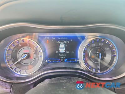 Zdjęcie 9 z 13 samochodu: 2020 CHRYSLER 300 TOURING VIN:2C3CCAAG1LH239406 - miniatura