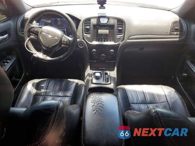 Zdjęcie 8 z 13 samochodu: 2016 CHRYSLER 300 S VIN:2C3CCABG4GH144665 - miniatura