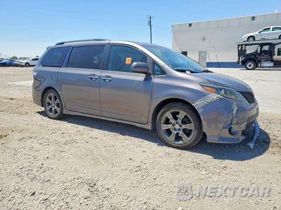 Czwarte zdjęcie samochodu z boku: 2016 TOYOTA SIENNA SE VIN:5TDXK3DC4GS756937 - miniatura