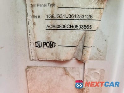 Zdjęcie 13 z 13 samochodu: 2006 CHEVROLET EXPRESS BOX TRUCK VIN:1GBJG31U361253128 - miniatura