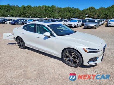 Czwarte zdjęcie samochodu z boku: 2020 VOLVO S60 T5 INSCRIPTION VIN:7JR102FL6LG071461 - miniatura