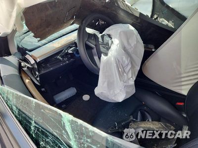 Zdjęcie 8 z 11 samochodu: 2023 TESLA 3 VIN:5YJ3E1EA3PF474249 - miniatura
