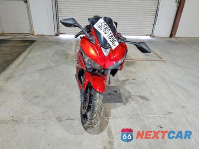 Drugie zdjęcie samochodu z przodu: 2015 YAMAHA YZFR3 VIN:MH3RH06Y2FK005907 - miniatura