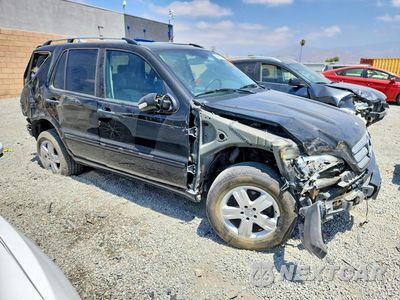 Czwarte zdjęcie samochodu z boku: 2005 MERCEDES-BENZ ML 350 VIN:4JGAB57E45A534550 - miniatura