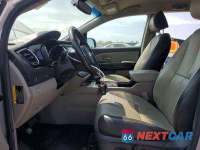 Zdjęcie 7 z 12 samochodu: 2017 KIA SEDONA EX VIN:KNDMC5C14H6255415 - miniatura
