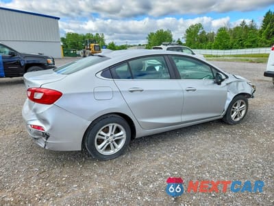 Trzecie zdjęcie samochodu z tyłu: 2017 CHEVROLET CRUZE LT VIN:1G1BE5SM9H7235340 - miniatura