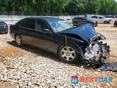 Czwarte zdjęcie samochodu z boku: 2004 LEXUS LS 430 VIN:JTHBN36FX40170040 - miniatura