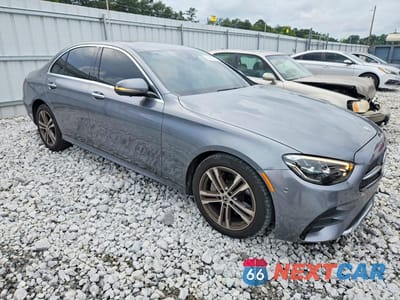 Czwarte zdjęcie samochodu z boku: 2022 MERCEDES-BENZ E 350 4MATIC VIN:W1KZF8EBXNB072534 - miniatura