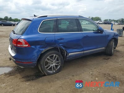 Trzecie zdjęcie samochodu z tyłu: 2016 VOLKSWAGEN TOUAREG TDI VIN:WVGEP9BP0GD003737 - miniatura