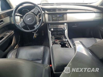 Zdjęcie 8 z 13 samochodu: 2017 JAGUAR XF PRESTIGE VIN:SAJBK4BV5HCY47515 - miniatura