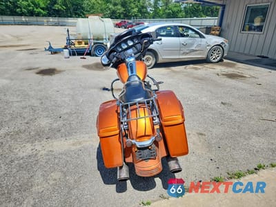 Czwarte zdjęcie samochodu z boku: 2014 HARLEY-DAVIDSON FLHX STREET GLIDE VIN:1HD1KBM1XEB610267 - miniatura