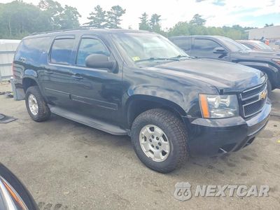 Czwarte zdjęcie samochodu z boku: 2013 CHEVROLET SUBURBAN K1500 LS VIN:1GNSKHE74DR348612 - miniatura