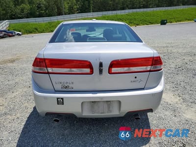 Zdjęcie 6 z 12 samochodu: 2010 LINCOLN MKZ VIN:3LNHL2GC8AR622932 - miniatura