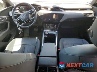 Zdjęcie 8 z 13 samochodu: 2022 AUDI E-TRON PREMIUM PLUS VIN:WA1LAAGE6NB009910 - miniatura