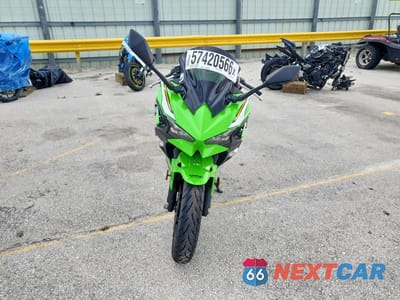 Drugie zdjęcie samochodu z przodu: 2025 KAWASAKI EX500 H VIN:ML5EXGH15SDA54653 - miniatura