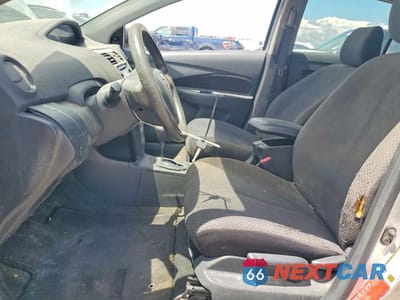 Zdjęcie 7 z 12 samochodu: 2007 TOYOTA YARIS BASE VIN:JTDBT923X71076826 - miniatura