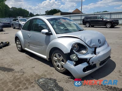 Czwarte zdjęcie samochodu z boku: 2007 VOLKSWAGEN NEW BEETLE 2.5L OPTION PACKAGE 1 VIN:3VWRW31CX7M518394 - miniatura