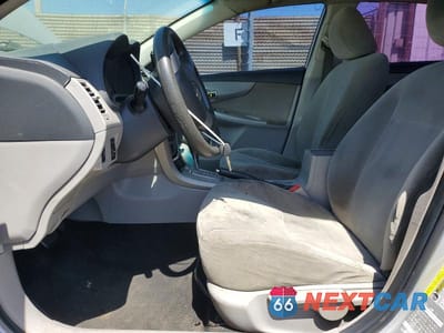 Zdjęcie 7 z 12 samochodu: 2011 TOYOTA COROLLA LE VIN:2T1BU4EE0BC586992 - miniatura