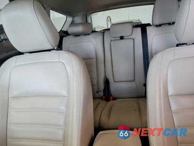 Zdjęcie 10 z 13 samochodu: 2019 FORD ESCAPE SEL VIN:1FMCU9HD4KUA54258 - miniatura