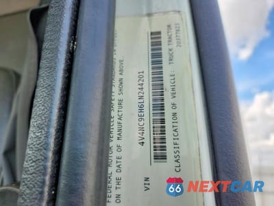 Zdjęcie 10 z 10 samochodu: 2020 VOLVO VNL VNL VIN:4V4NC9EH6LN244201 - miniatura