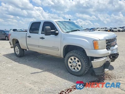 Czwarte zdjęcie samochodu z boku: 2014 GMC SIERRA K2500 SLE VIN:1GT120C83EF165190 - miniatura