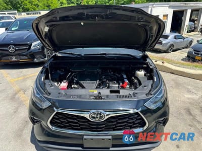 Piąte zdjęcie samochodu w środku: 2023 TOYOTA HIGHLANDER LIMITED VIN:5TDKDRBH4PS001390 - miniatura