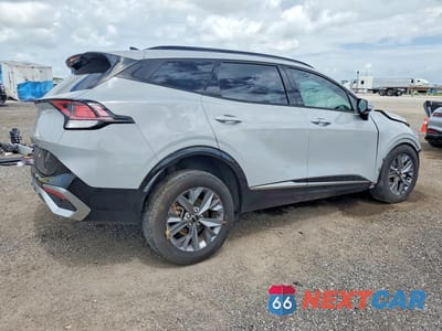 Trzecie zdjęcie samochodu z tyłu: 2024 KIA SPORTAGE SX VIN:5XYK43DFXRG218810 - miniatura