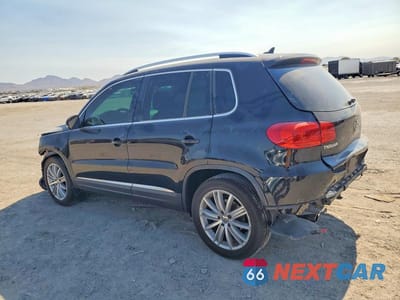 Drugie zdjęcie samochodu z przodu: 2015 VOLKSWAGEN TIGUAN S VIN:WVGBV7AX6FW556006 - miniatura