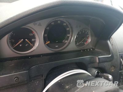 Zdjęcie 9 z 12 samochodu: 2008 MERCEDES-BENZ C 300 VIN:WDDGF54X78R028053 - miniatura