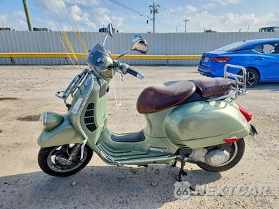 Trzecie zdjęcie samochodu z tyłu: 2012 VESPA GTS 300 SUPER VIN:ZAPM459L6C5900973 - miniatura