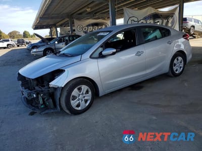 2018 KIA FORTE LX 3KPFK4A75JE208066 - główne zdjęcie licytacji z USA - miniatura