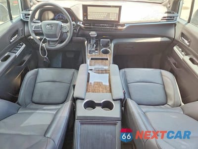 Zdjęcie 8 z 14 samochodu: 2025 TOYOTA SIENNA PLATINUM 7-PASSENGER VIN:5TDESKFC0SS199631 - miniatura