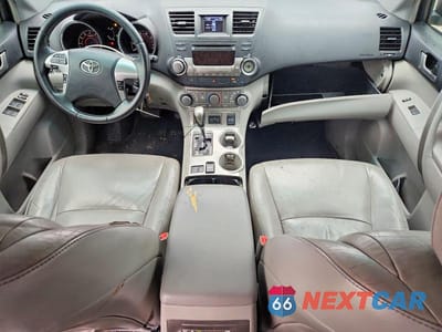 Zdjęcie 8 z 13 samochodu: 2012 TOYOTA HIGHLANDER SE VIN:5TDZK3EH1CS070187 - miniatura
