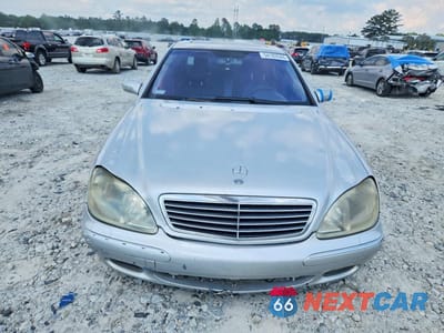 Piąte zdjęcie samochodu w środku: 2002 MERCEDES-BENZ S 500 VIN:WDBNG75J12A314554 - miniatura