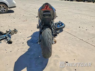 Czwarte zdjęcie samochodu z boku: 2026 KAWASAKI ZX636 K VIN:JKBZXJK1XTA015575 - miniatura