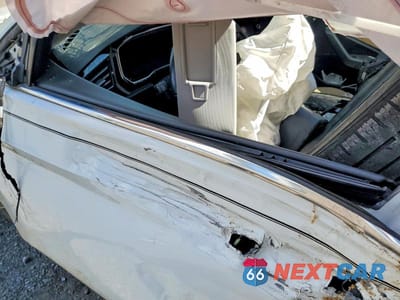 Zdjęcie 8 z 12 samochodu: 2019 VOLKSWAGEN JETTA SEL VIN:3VWE57BU2KM231527 - miniatura