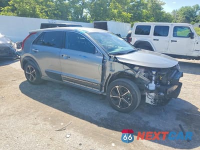 Czwarte zdjęcie samochodu z boku: 2026 KIA NIRO LX VIN:KNDCP3LE5T5322738 - miniatura