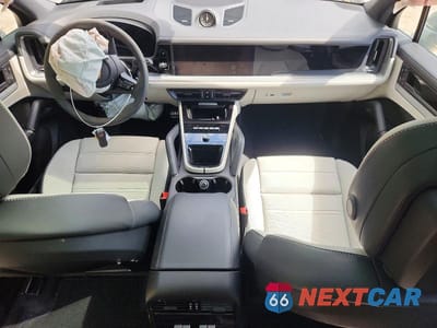 Zdjęcie 8 z 14 samochodu: 2026 PORSCHE CAYENNE SE HYBRID VIN:WP1AN2AY4TDA20172 - miniatura