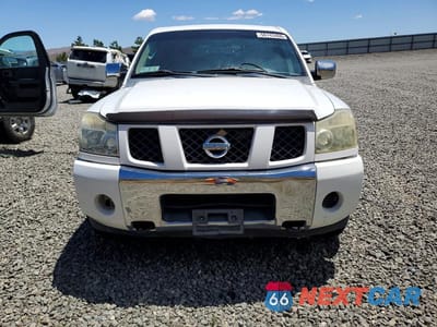 Piąte zdjęcie samochodu w środku: 2004 NISSAN ARMADA SE VIN:5N1AA08B84N735353 - miniatura