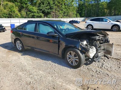 Czwarte zdjęcie samochodu z boku: 2017 HYUNDAI SONATA SE VIN:5NPE24AF4HH553064 - miniatura