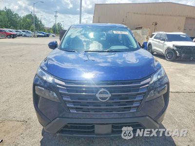 Piąte zdjęcie samochodu w środku: 2026 NISSAN ROGUE SV VIN:5N1BT3BA3TC775916 - miniatura