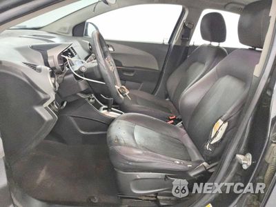 Zdjęcie 7 z 12 samochodu: 2015 CHEVROLET SONIC LT VIN:1G1JC5SH1F4122341 - miniatura