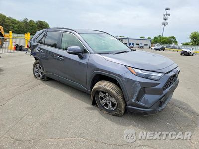 Czwarte zdjęcie samochodu z boku: 2024 TOYOTA RAV4 LE VIN:JTMMWRFV2RD266326 - miniatura