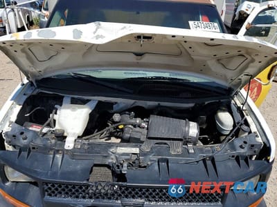 Zdjęcie 12 z 13 samochodu: 2004 CHEVROLET EXPRESS G3 - BOX TRUCK VIN:1GBJG31U341159733 - miniatura