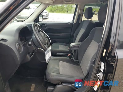 Zdjęcie 7 z 13 samochodu: 2012 JEEP PATRIOT LATITUDE VIN:1C4NJPFA7CD704690 - miniatura