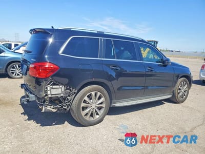Trzecie zdjęcie samochodu z tyłu: 2013 MERCEDES-BENZ GL 450 4MATIC VIN:4JGDF7CE9DA170997 - miniatura