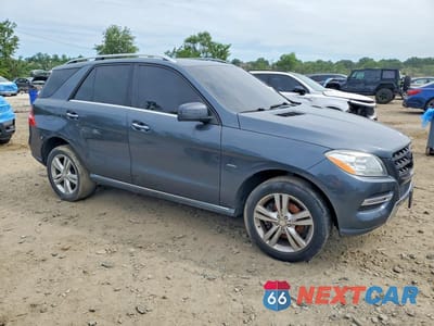Czwarte zdjęcie samochodu z boku: 2012 MERCEDES-BENZ ML 350 BLUETEC VIN:4JGDA2EBXCA025650 - miniatura