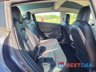 Zdjęcie 11 z 13 samochodu: 2022 TESLA MODEL 3 VIN:5YJ3E1EB6NF236725 - miniatura