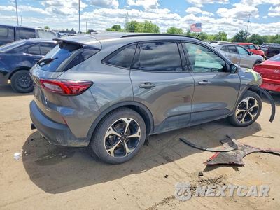 Trzecie zdjęcie samochodu z tyłu: 2025 FORD ESCAPE ST LINE SELECT VIN:1FMCU9NA1SUA47164 - miniatura