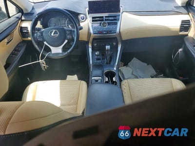 Zdjęcie 8 z 13 samochodu: 2020 LEXUS NX 300H VIN:JTJGJRDZ3L2141949 - miniatura